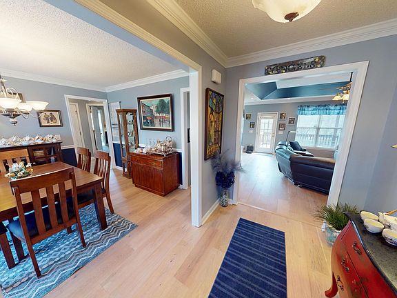 2nd image of 109 Harvest Hill Ct NE