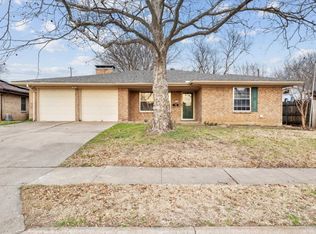 2325 Diana Dr, Sherman, TX 75092