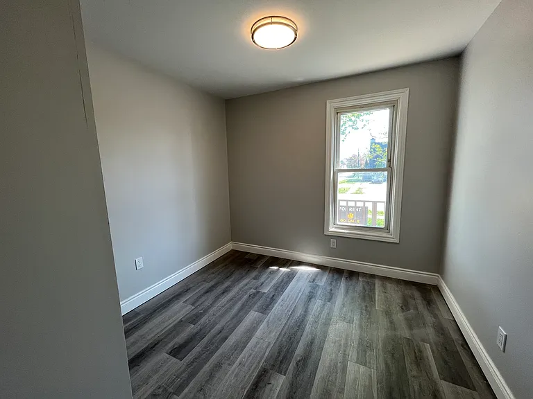 807 Wellington Ave #1 — Photo 11