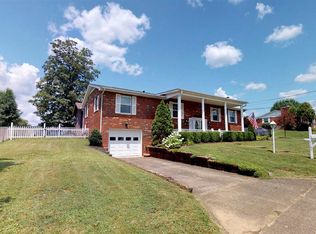 6102 Clark Dr, Huntington, WV 25705