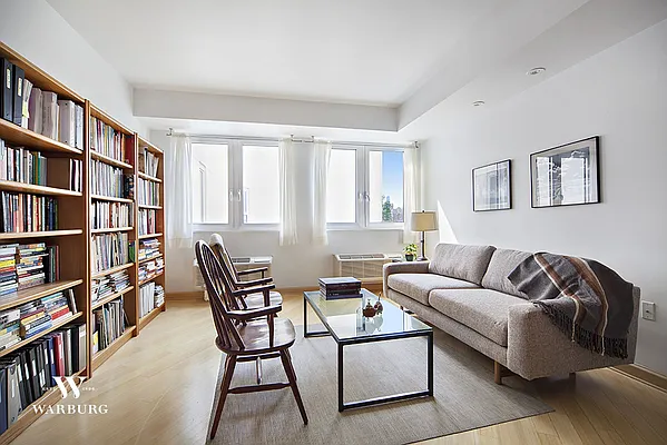 Sold by Warburg | media 12