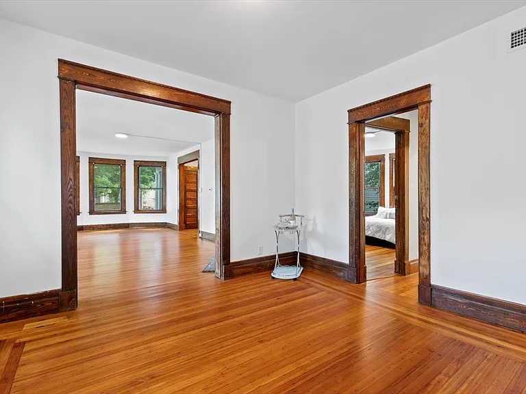 212 Maple St #1 — Photo 7