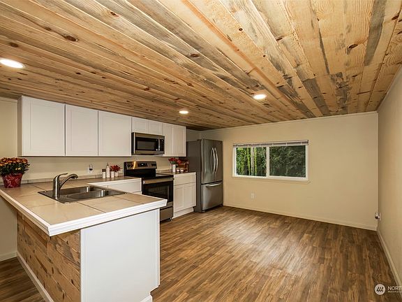 3rd image of 15503 Cedar Park Road SE #13