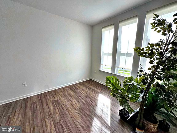 4th image of 9428 Deschamp Ct