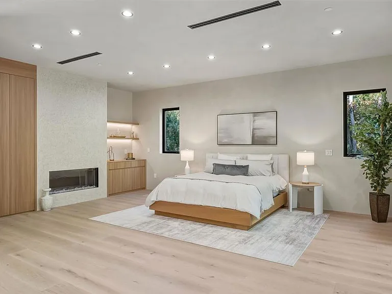 824 N Curson Ave — Photo 21