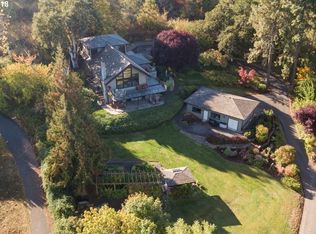2585 Riverview Dr, Hood River, OR 97031
