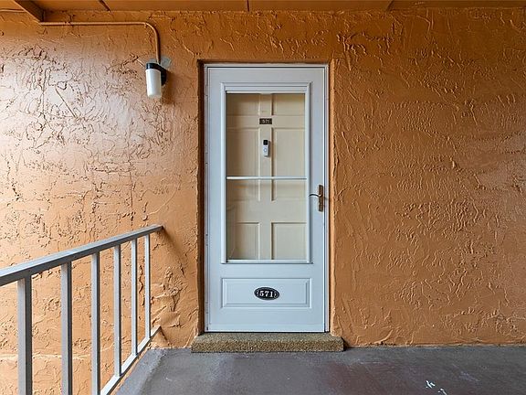 4th image of 12760 Indian Rocks Rd APT 571