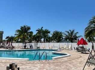 2931 Crosley Dr W APT B, West Palm Beach, FL 33415