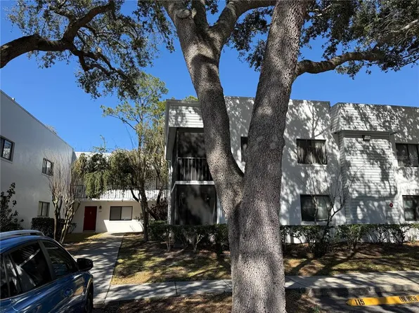 2541 Oak Park Way, Orlando, FL 32822