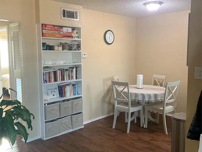2401 Manor Rd #218 — Photo 7