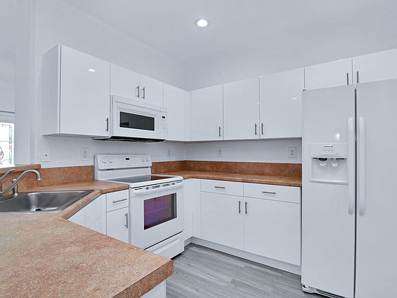 3rd image of 5603 Polk St #A