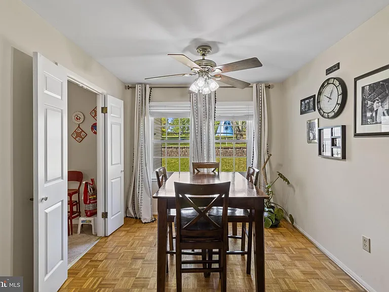 1435 Crofton Pkwy — Photo 10