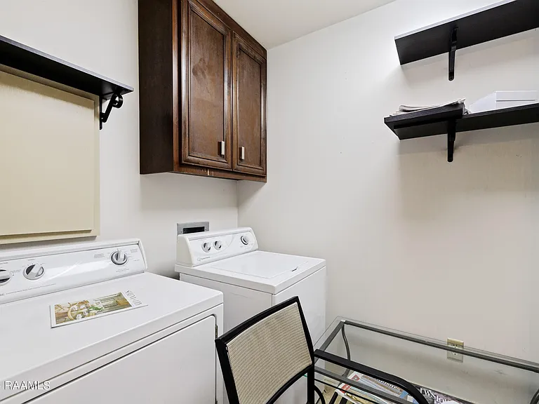 605 Silverstone Rd #204B — Photo 15