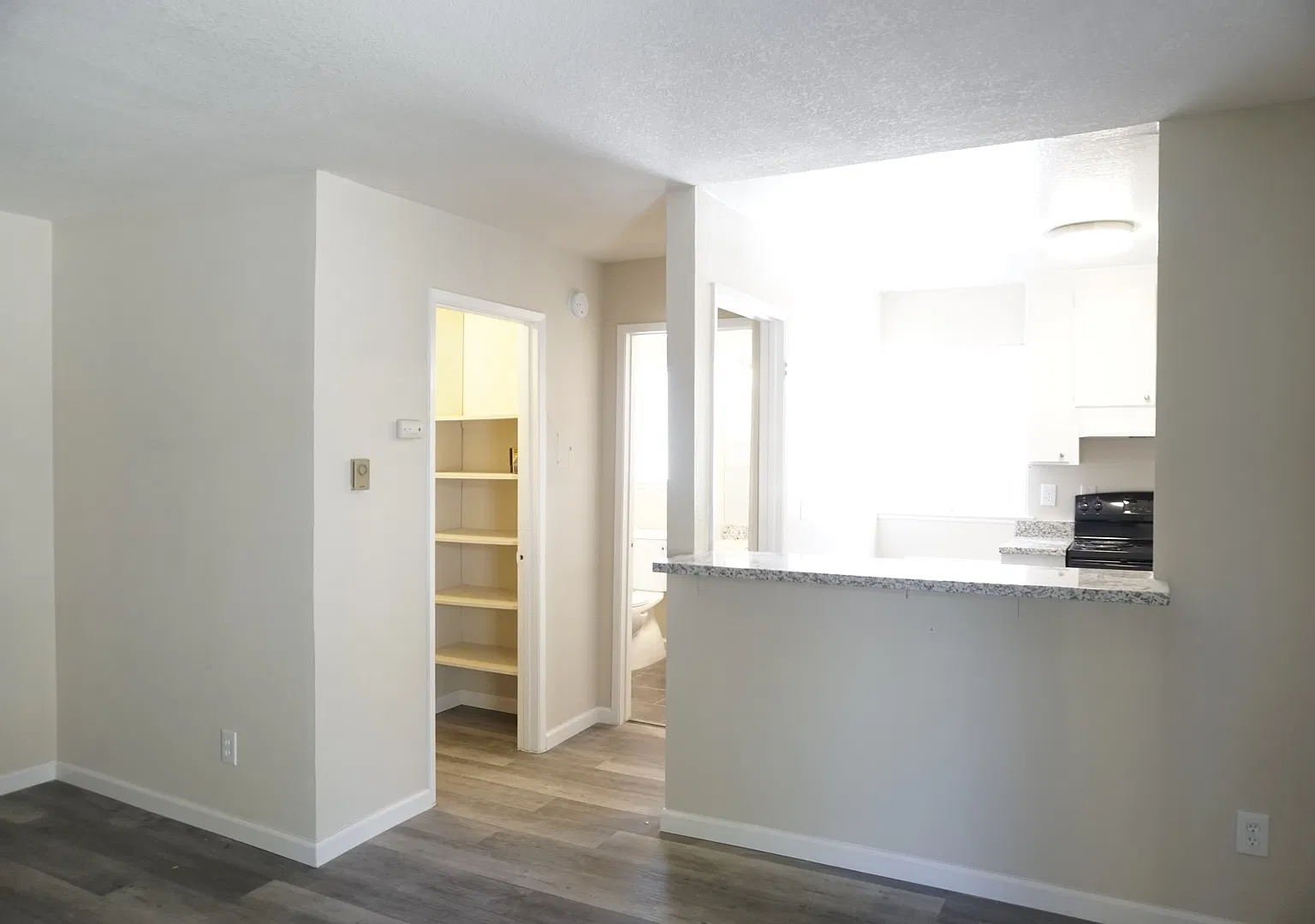 Remodeled Downstairs Apartment, Granite Counters, New Bathroom, Breakfast Bar, Carport, Storage! — Photo 4