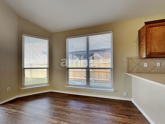 4th image of 2005 Haylee Dr