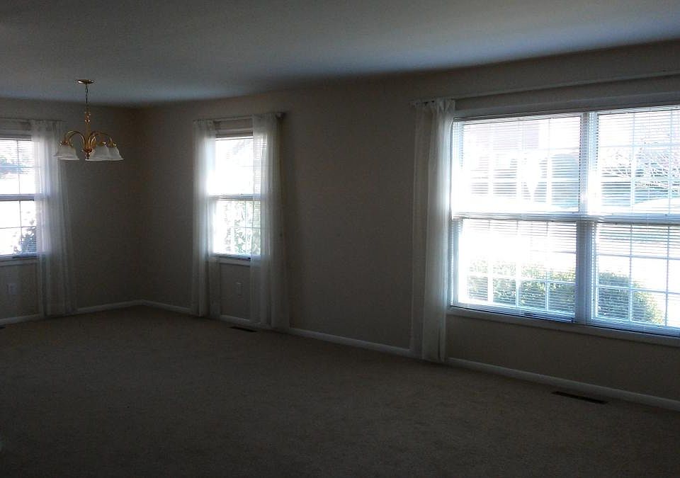 1st image of 3081 Southdale Dr APT 2