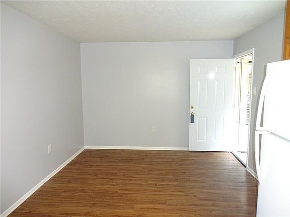 3rd image of 120 Houma Blvd APT 8