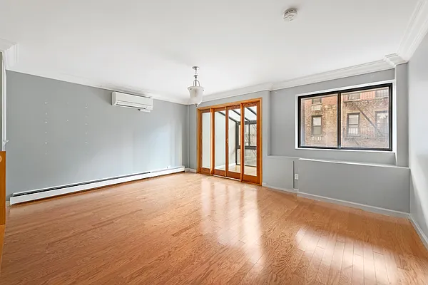 Rented by Compass | media 10