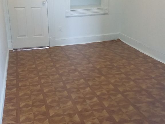 3rd image of 440 Melrose St APT 3R