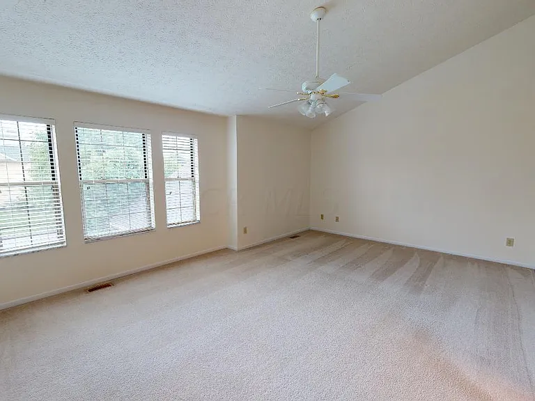 6498 Ringsend Ct — Photo 28