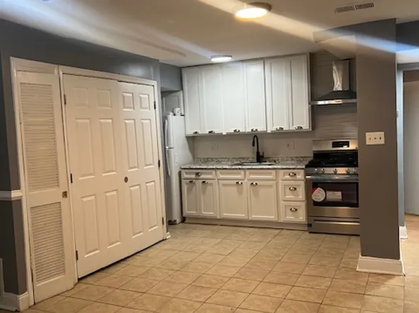 63 Galveston Pl SW #4, Washington, DC 20032