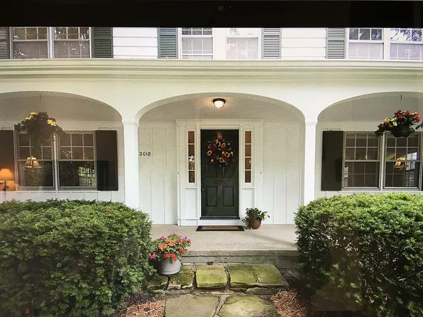 2018 Crestland Dr, Ann Arbor, MI 48104