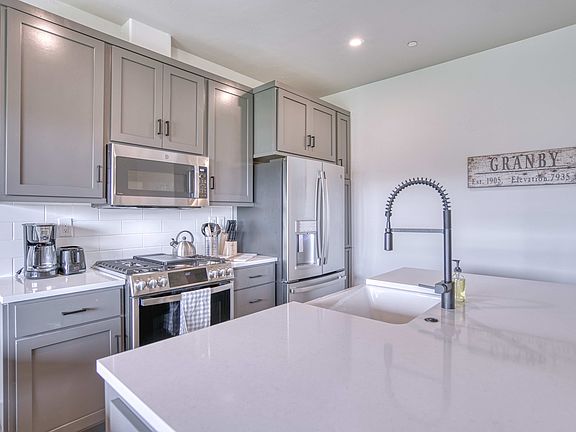 4th image of 107 Eagle Ridge Dr