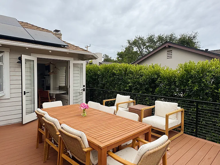 2431 Chapala St — Photo 23