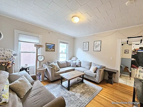 18 Mansfield St #2 — Photo 1