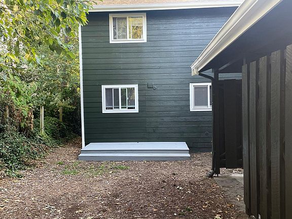 3rd image of 3015 Wilson Avenue Aly