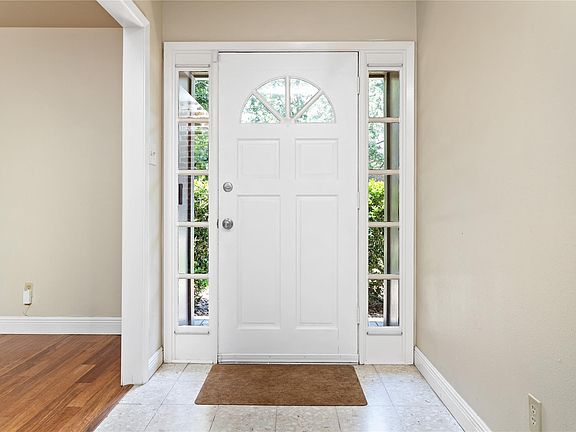 2nd image of 387 Georgetown St #20