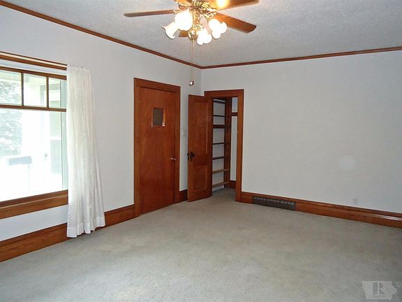 2nd image of 1015 Lake Ave