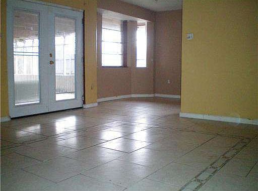 3rd image of 1732 Westminster Blvd