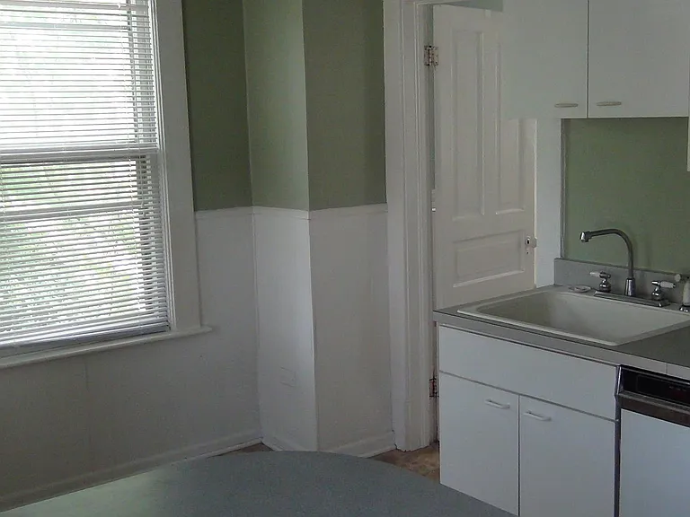 Kitchen area with dishwasher