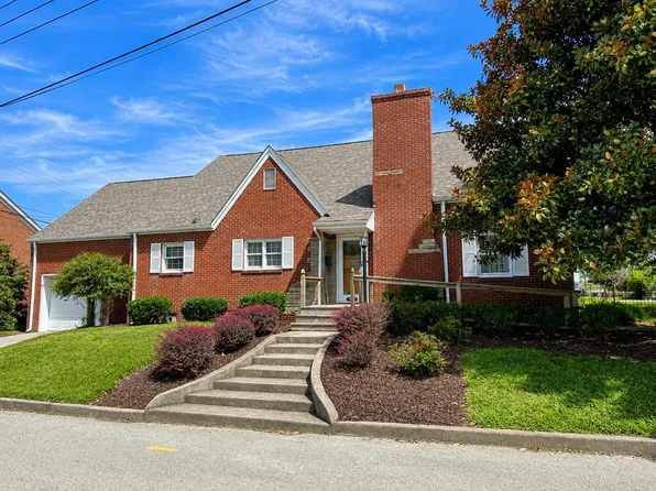 505 Gum St, Williamson, WV 25661