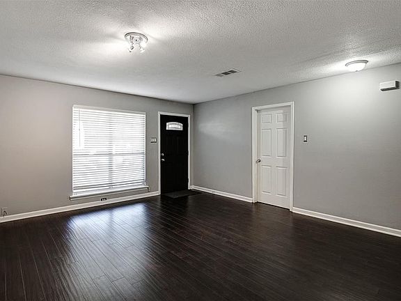 4th image of 4326 Hanover Dr