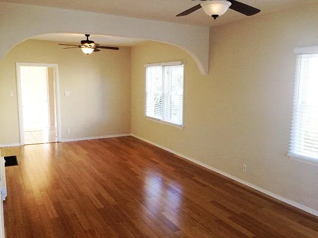 2 bed, 800 sqft, $1,750 — Photo 2