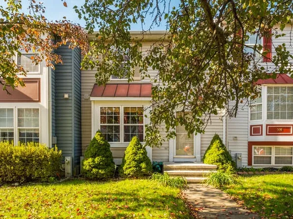 512 Crossbridge Dr, Westminster, MD 21158