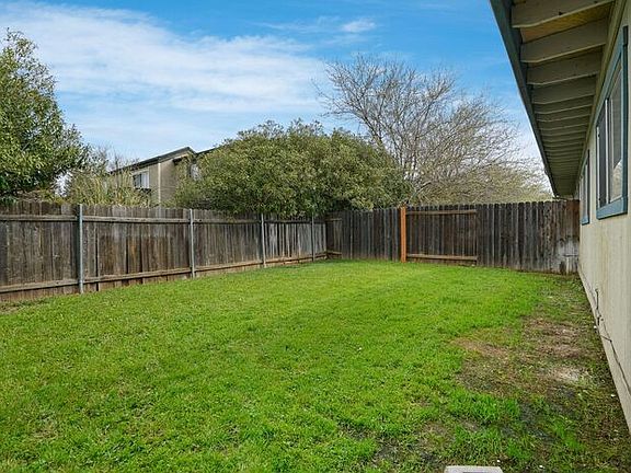 5th image of 9127 Nasreen Dr
