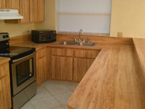 3rd image of 4293 Coral Springs Dr #3D