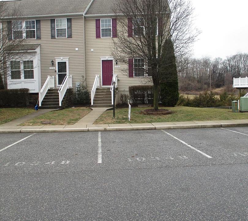 1st image of 10348 Bridle Ct