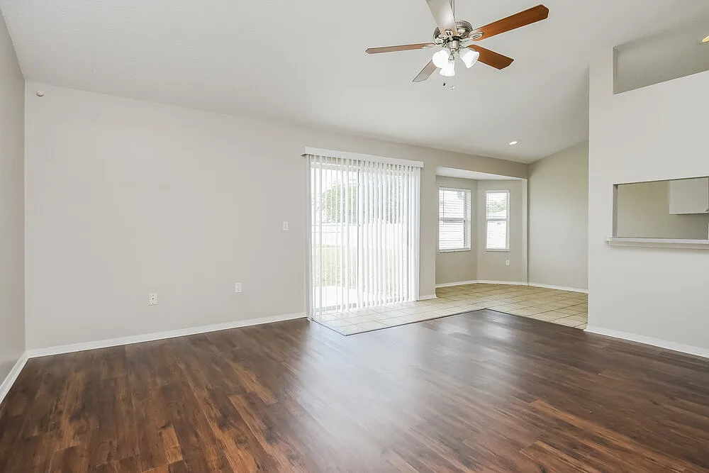 4 bed, 2.0 bath, 1538 sqft, $2,900 — Photo 4