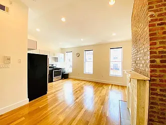 576 Marcy Avenue, #2