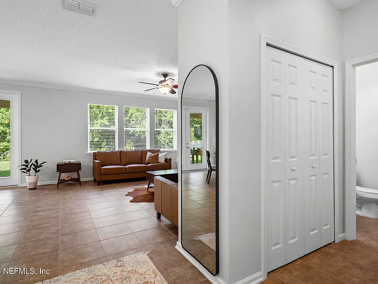 225 S Torwood Dr — Photo 5