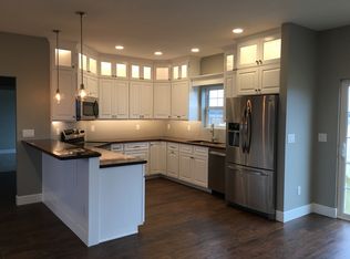 41 7th St, West Point, IA 52656