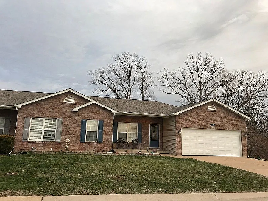 1302 Crystal Villa Ln photo 1