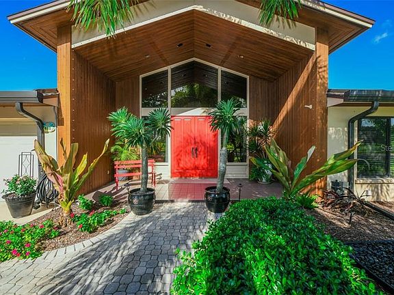 5th image of 433 Magellan Dr