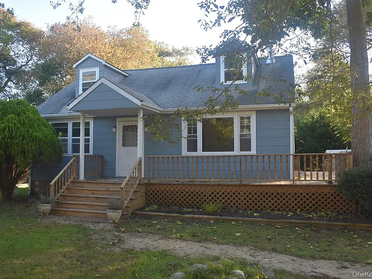 53 Magnolia Dr — Photo 2