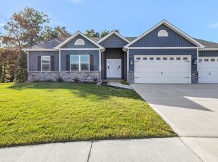 515 Spruce Hollow Ct, Wentzville, MO 63385
