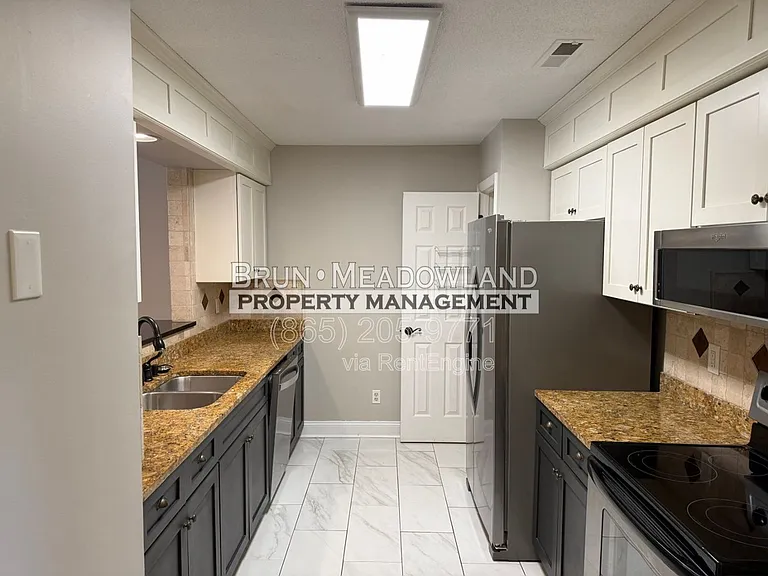 10427 Ravenbrook Ln — Photo 15